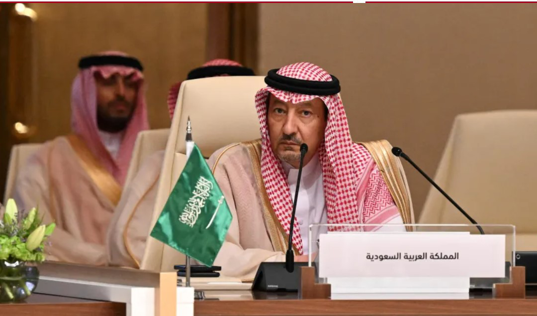 رغم توترات الحرب.. وفد سعودي يقدم واجب العزاء في المرشد الإيراني الراحل